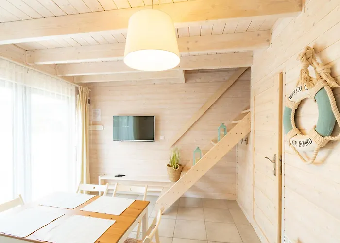 łódź Wikingów * Rowy (Pomerania)